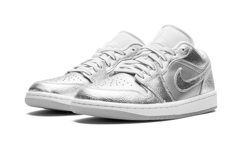 Air Jordan 1 Low SE WMNS "Metallic Silver"