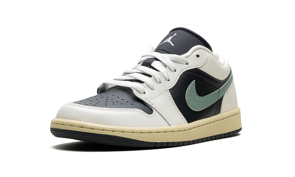 Air Jordan 1 Low WMNS "Jade Smoke"