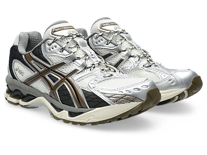 Gel-Nimbus 10.1 "Clay Canyon" 1203A543 107