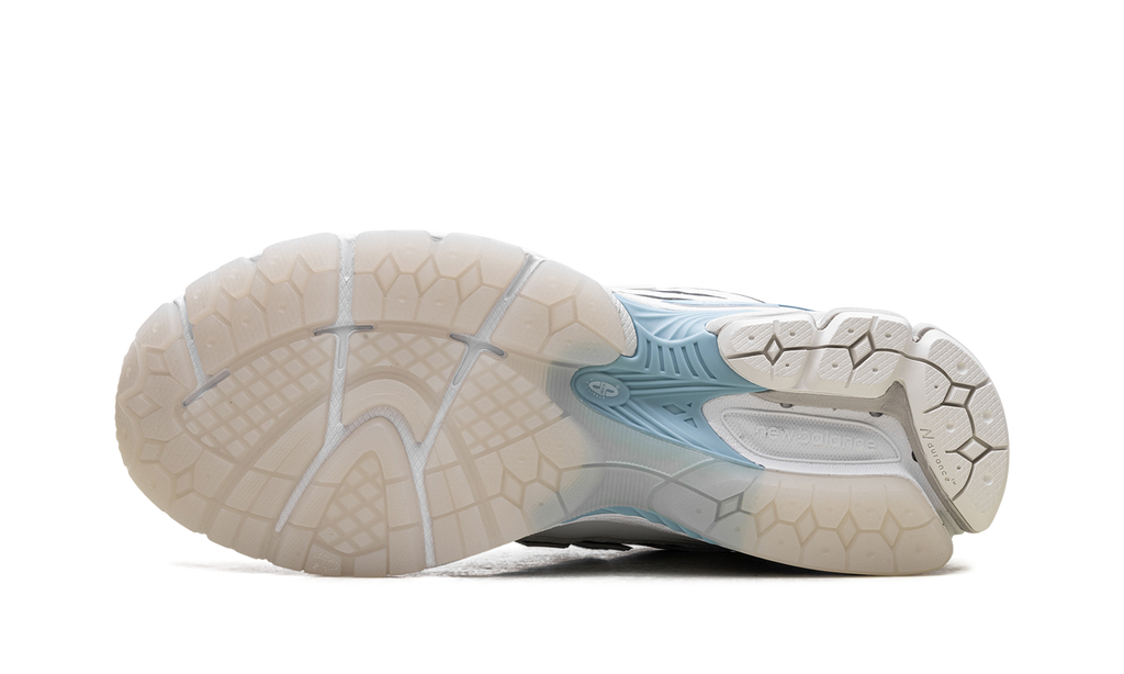 1906R "Chrome Blue" M1906RBL