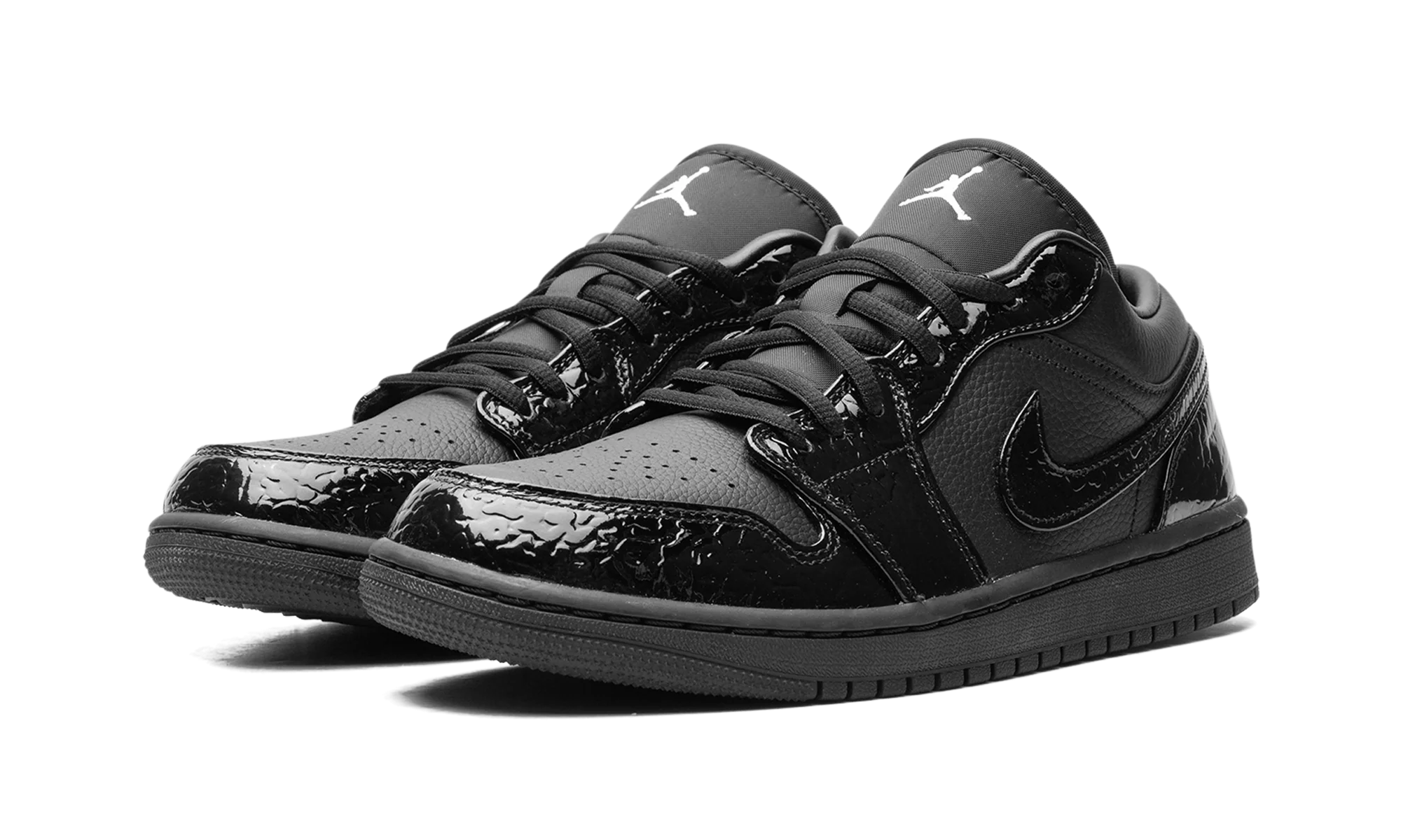 Air Jordan 1 WMNS "Black Croc" HJ7743 010