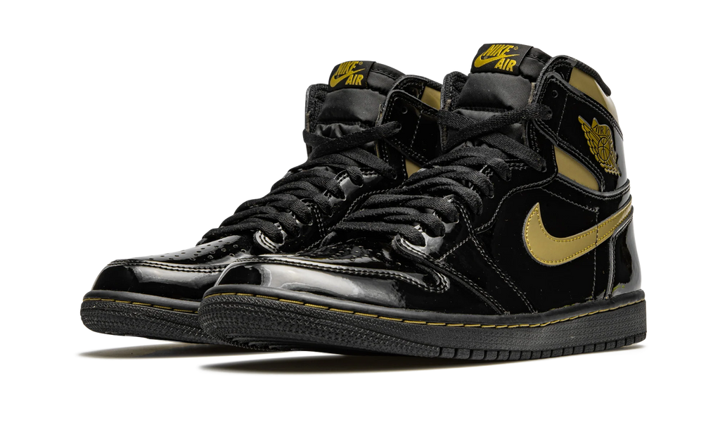Air Jordan 1 Retro High OG "Black Metallic Gold" 555088 032
