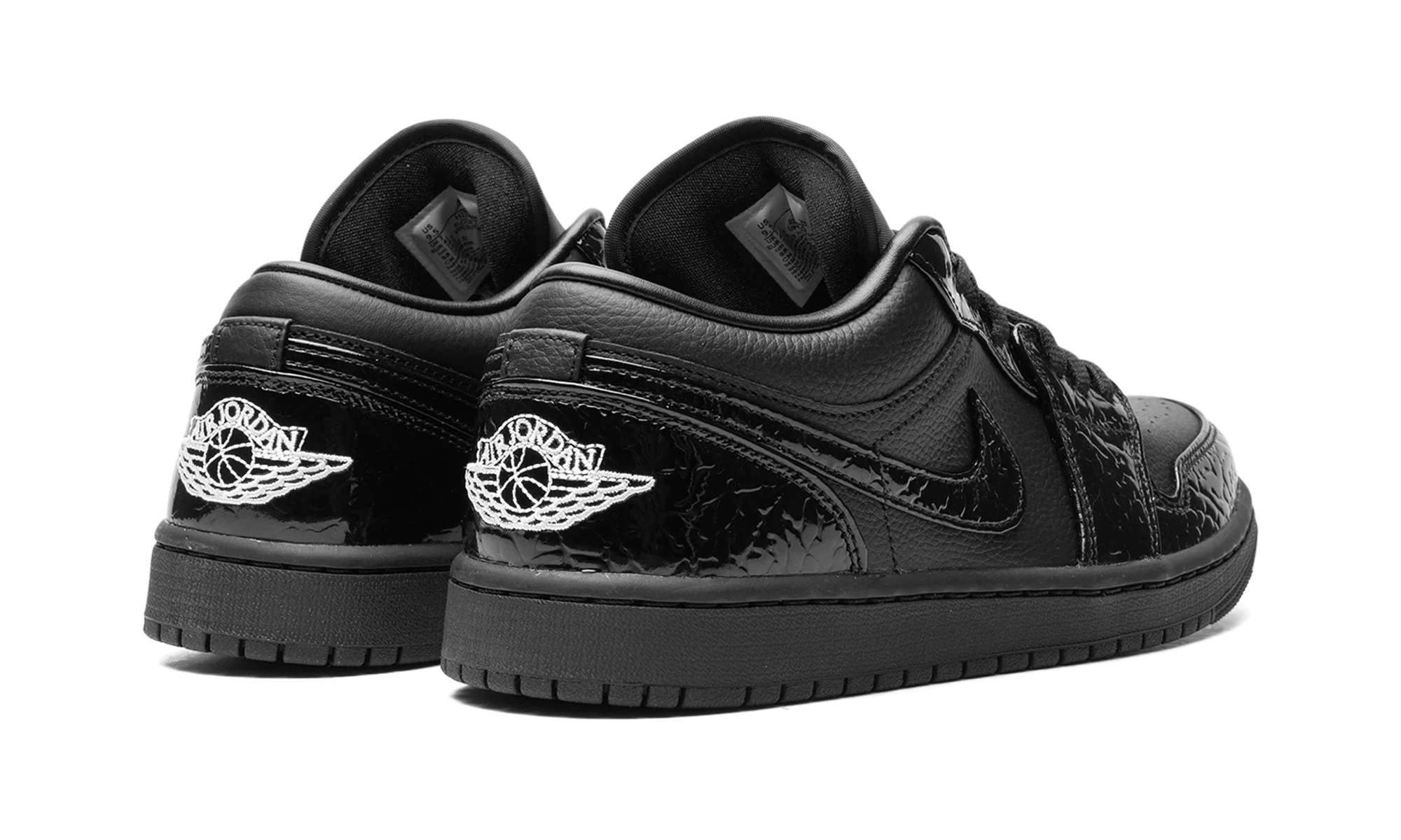 Air Jordan 1 WMNS "Black Croc" HJ7743 010
