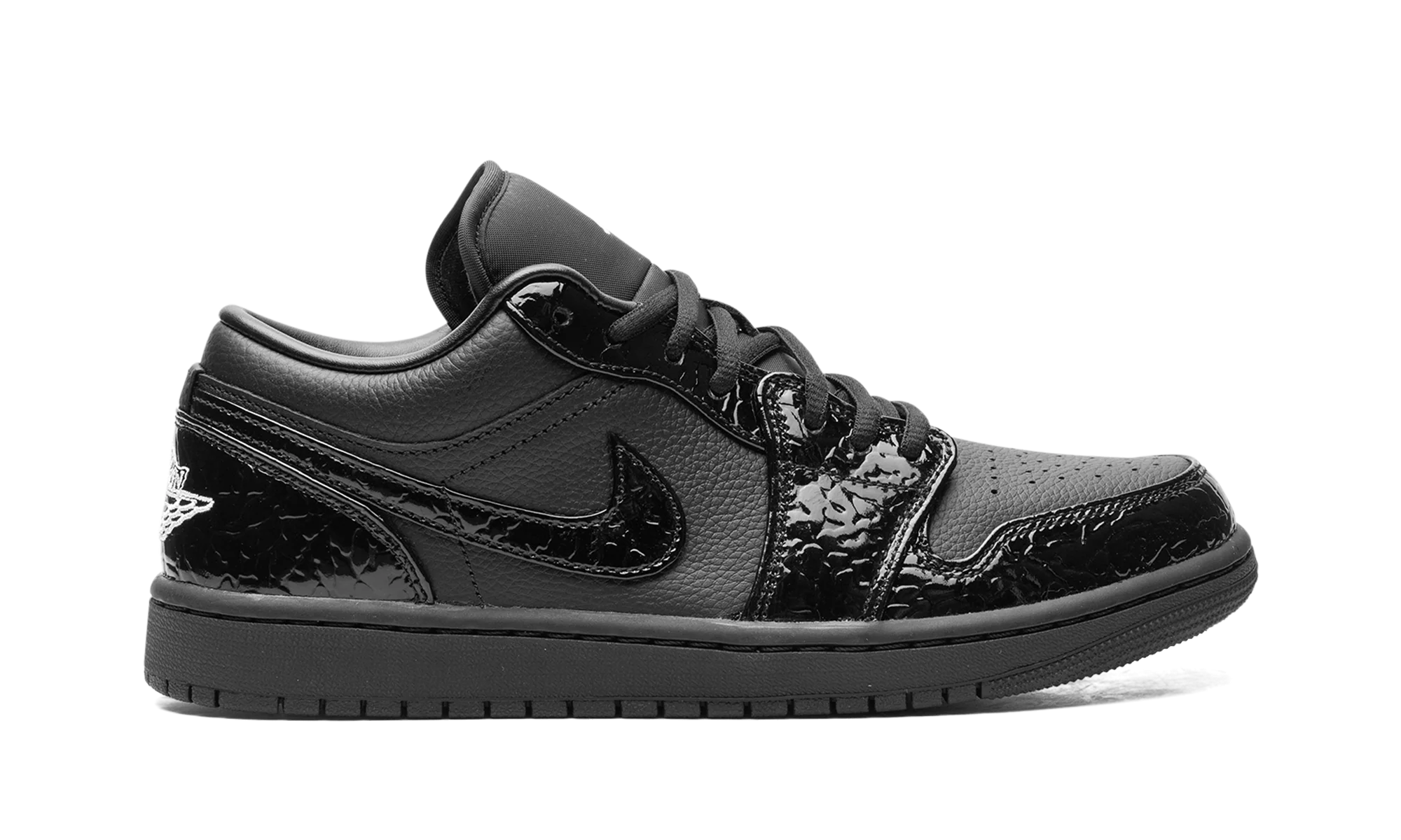 Air Jordan 1 WMNS "Black Croc" HJ7743 010