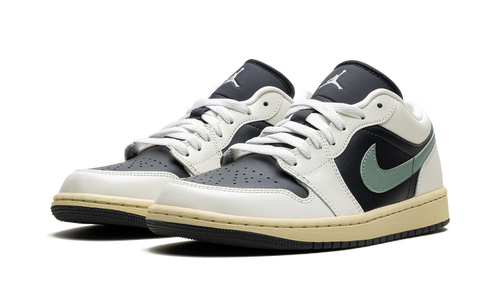 Air Jordan 1 Low WMNS "Jade Smoke"
